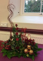 Flower arranging led by Lynne Demonstration December 2018 - photo 5